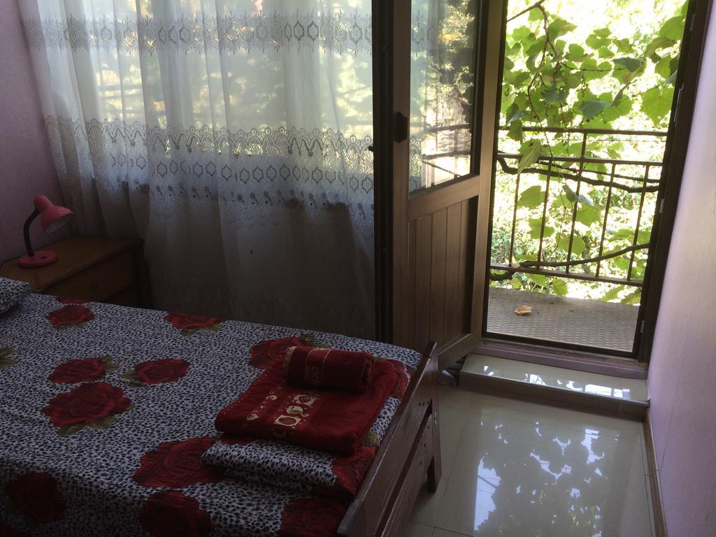 Alex'S Cosy Guesthouse 第比利斯 外观 照片